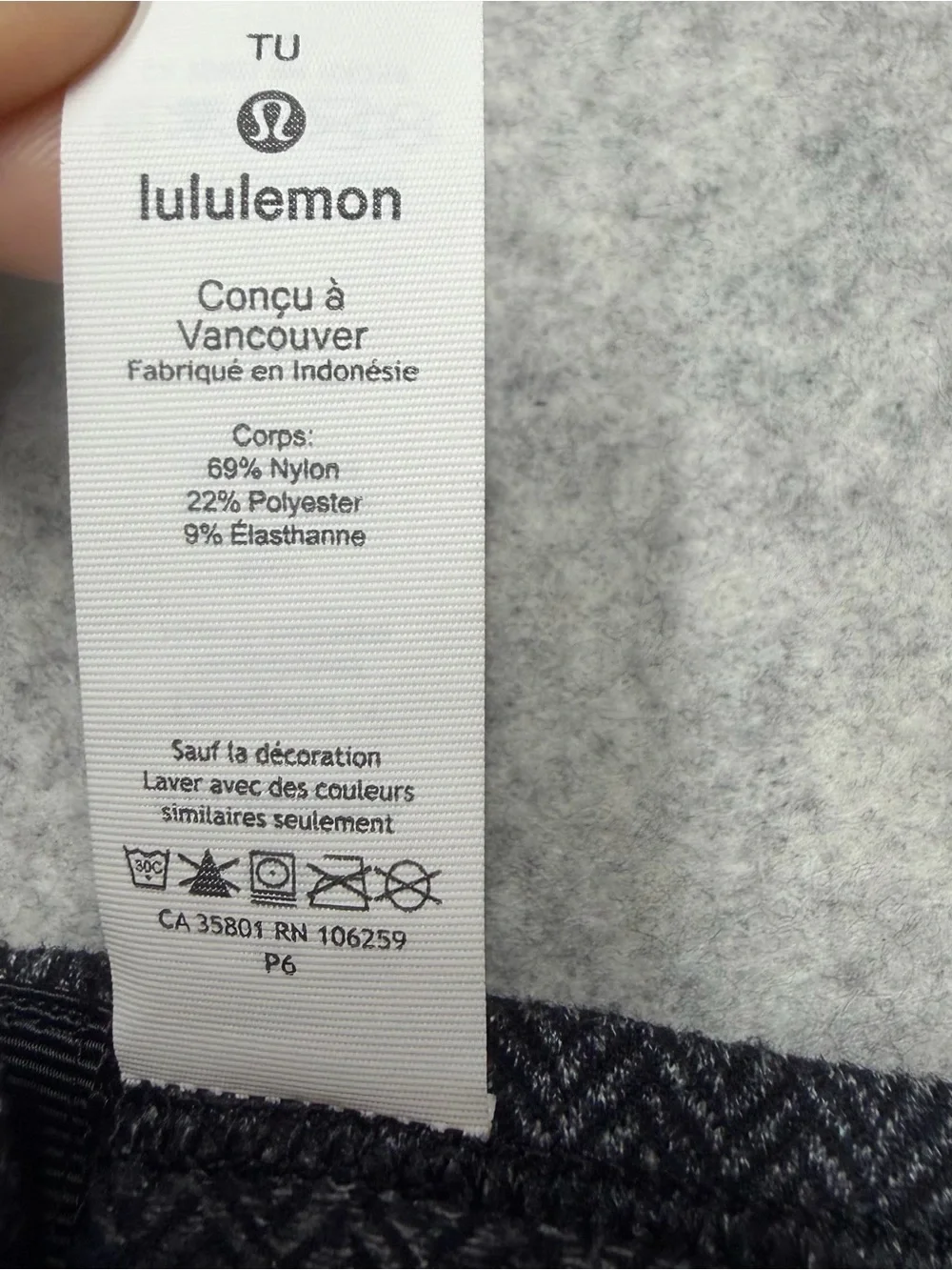 Lululemon Vinyasa Scarf Herringbone Black Gray Snap Wrap Convertible Infinity OS